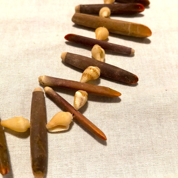 Vintage shell necklace - Picture 2 of 3